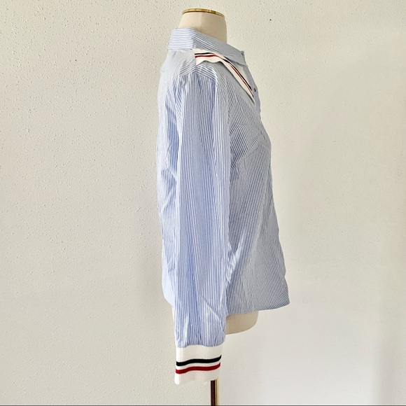 Women's Size Medium Blue/White Striped Ruffle Knit Long Sleeve Button Down Shirt - Picture 5 of 7